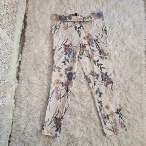 One by Chapter one white floral pants with belt and pockets size medium